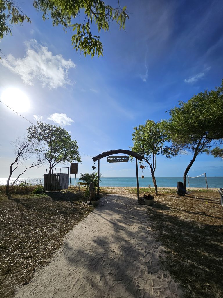 Punsand Bay beach entrance